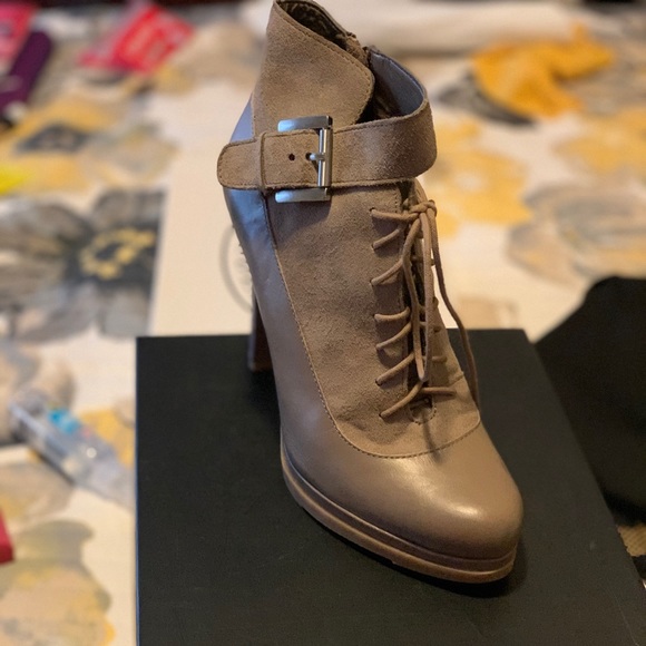 French Connection - Picture 2 of 3